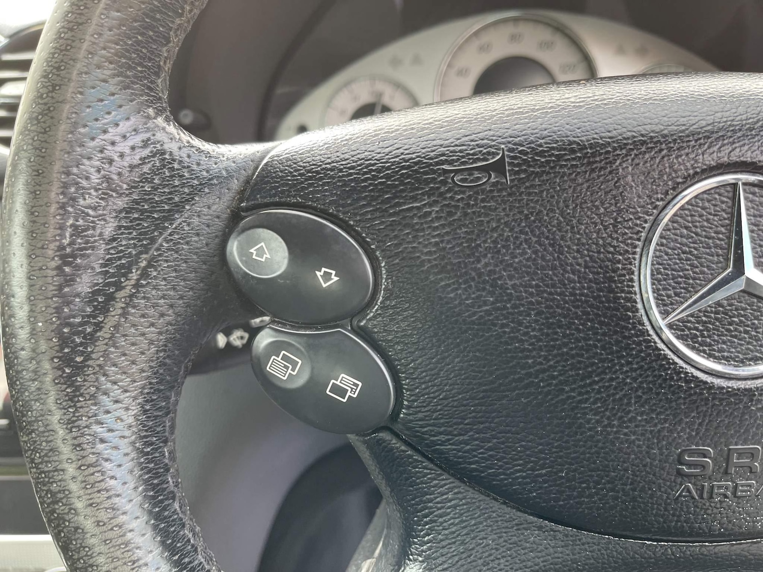 Used Mercedes-Benz CLK 2009 for sale - 76522544: Photo 30