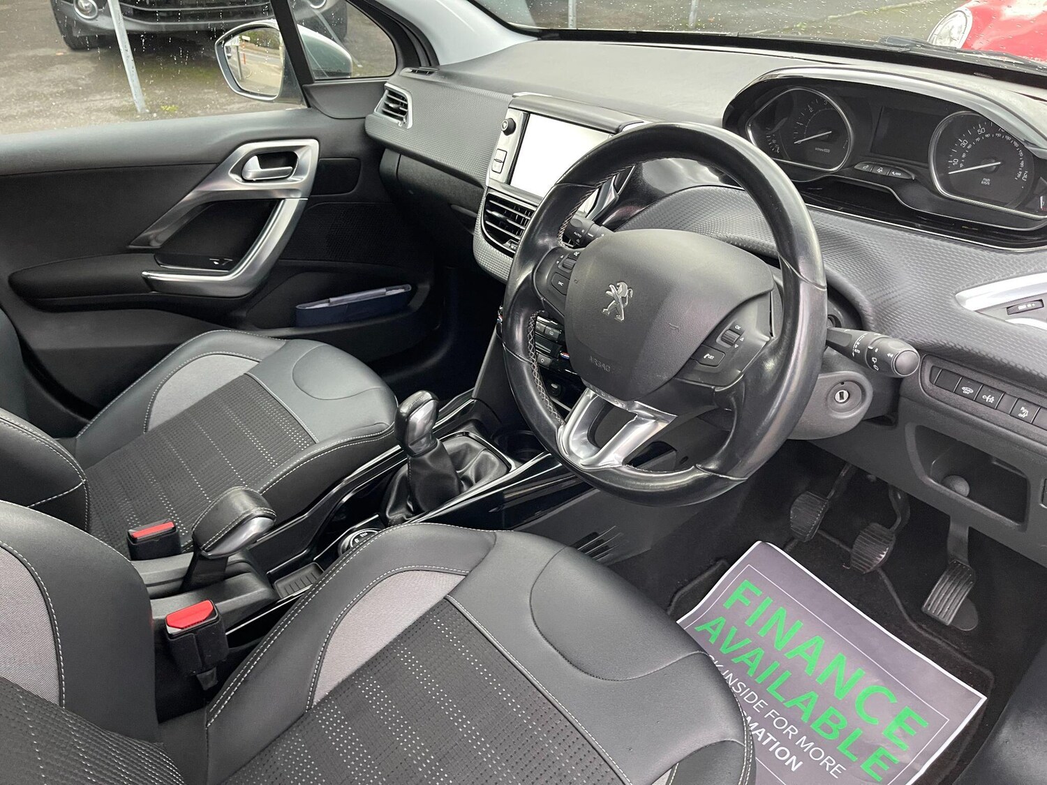 Used Peugeot 2008 2018 for sale - 76360988: Photo 24