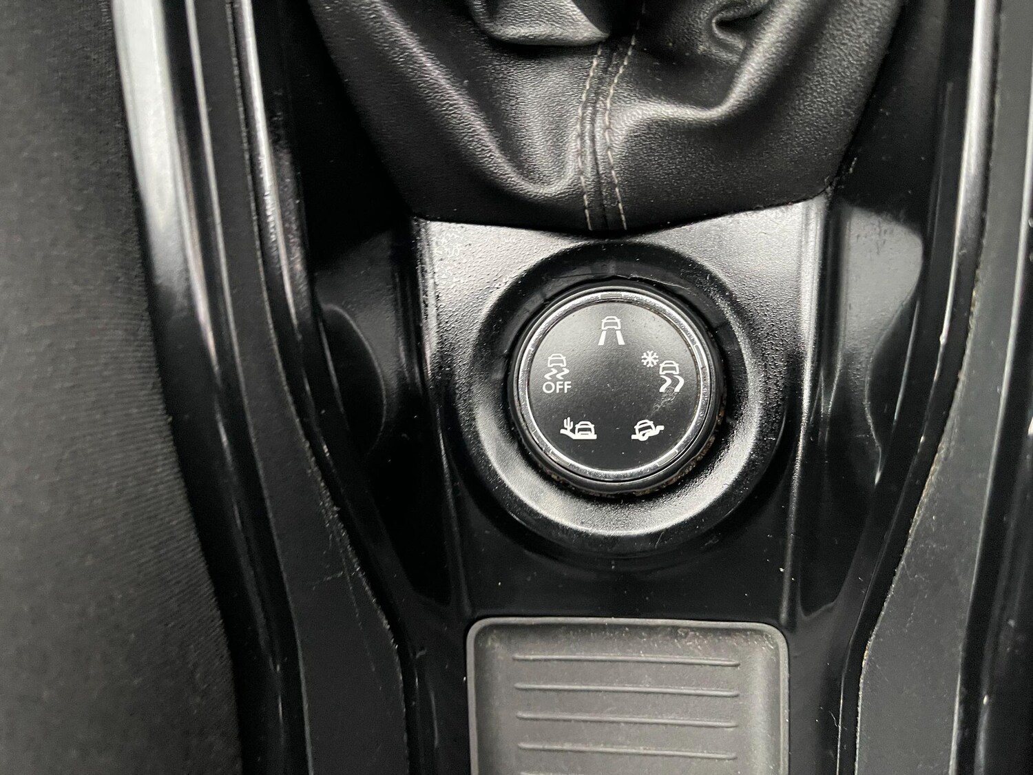 Used Peugeot 2008 2018 for sale - 76360988: Photo 32