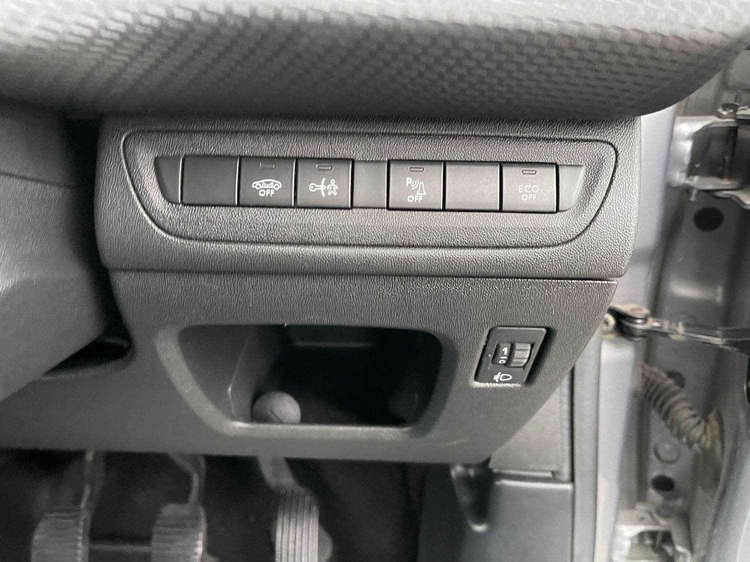 Used Peugeot 2008 2018 for sale - 76360988: Photo 33