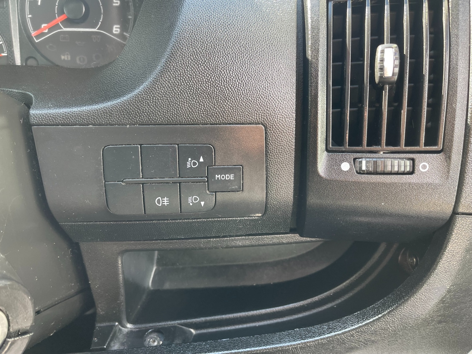 Used Peugeot Boxer 2017 for sale - 77889228: Photo 35