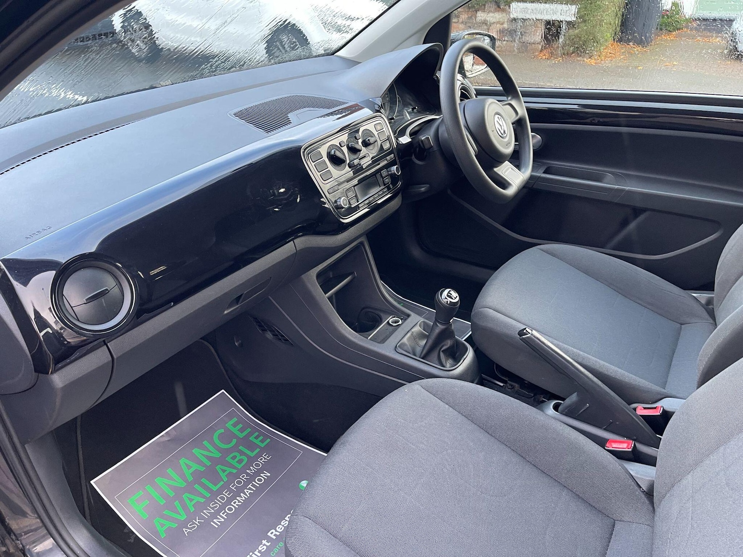 Used Volkswagen up! 2014 for sale - 76371078: Photo 28