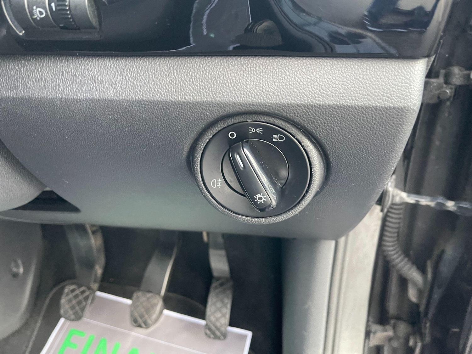 Used Volkswagen up! 2014 for sale - 76371078: Photo 35