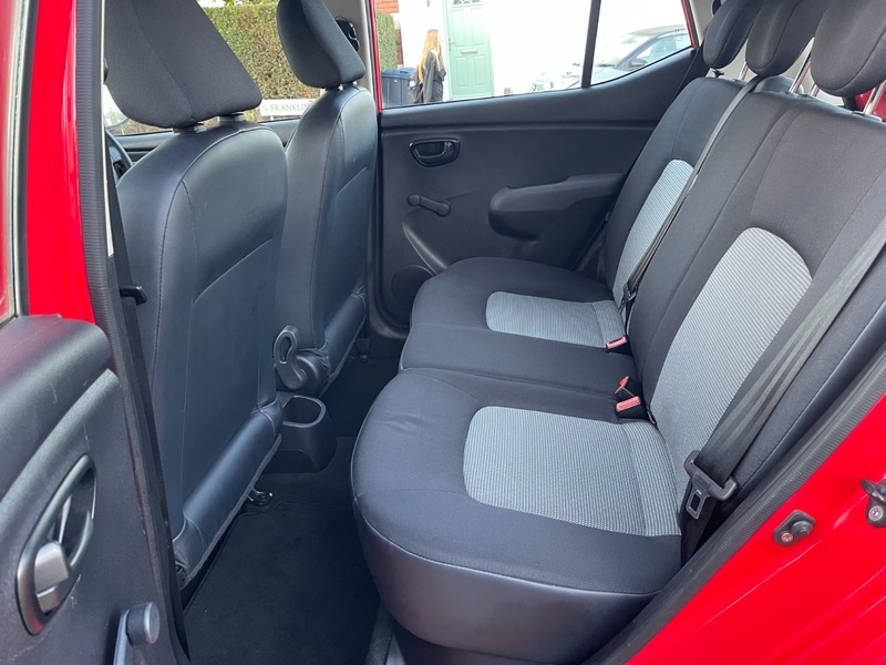 Used Hyundai i10 2010 for sale - 76924065: Photo 26