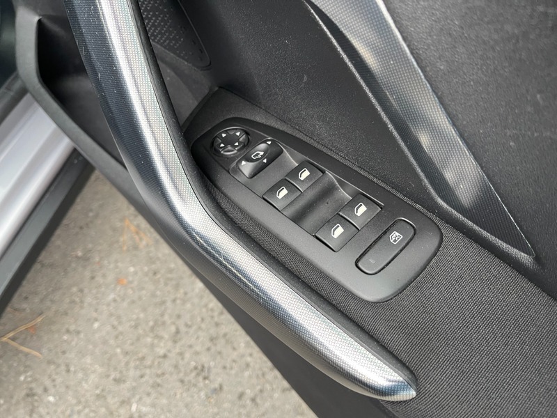 Used Peugeot 2008 2018 for sale - 76706544: Photo 32