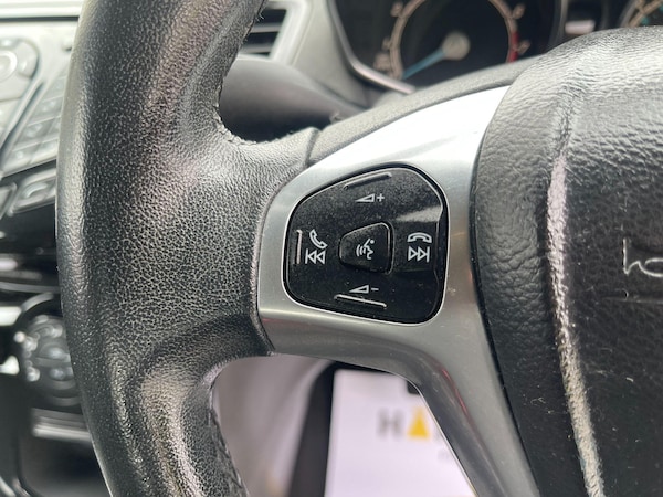 Used Ford Fiesta 2015 for sale - 74751527: Photo 41