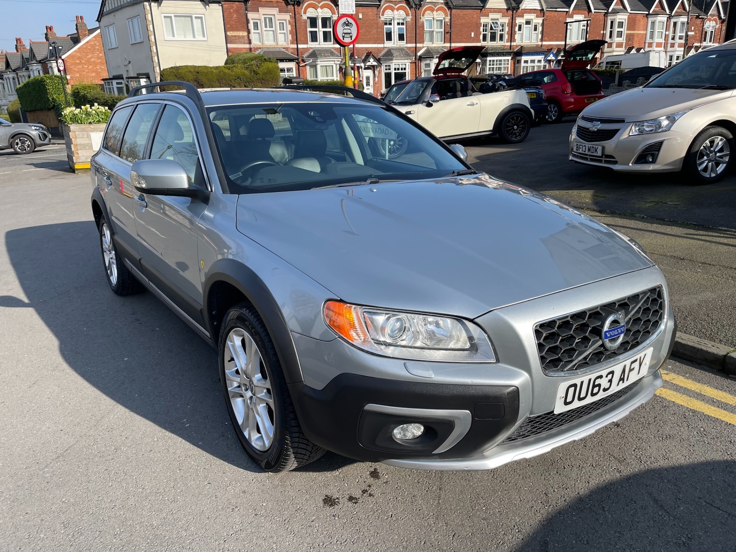 Used Volvo XC70 2013 for sale - 77950548: Photo 2