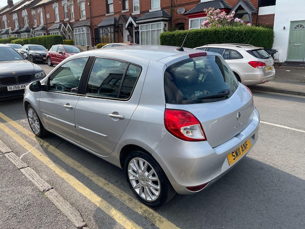Used Renault Clio 2011 for sale - 74564734: Photo 13