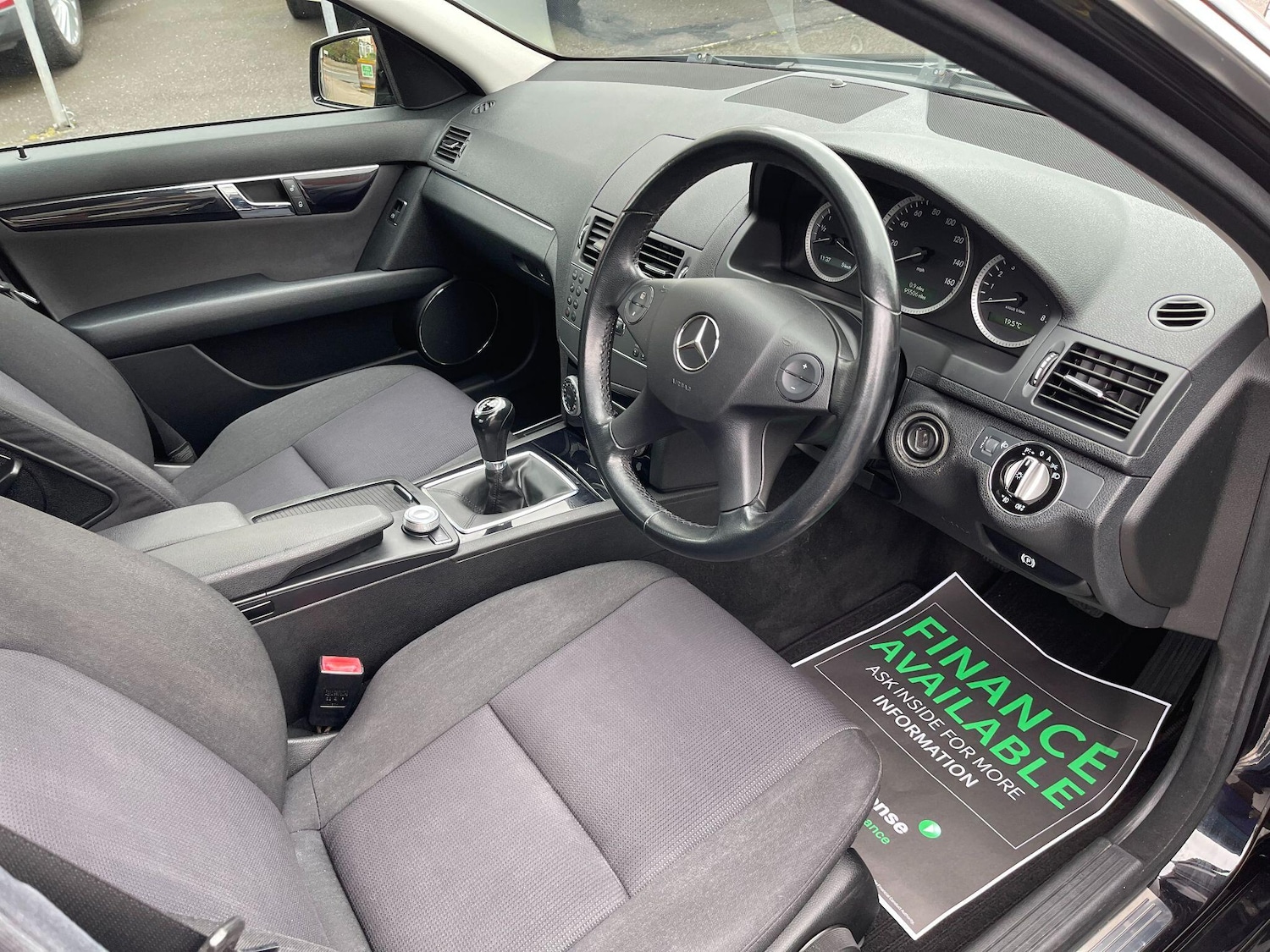 Used Mercedes-Benz C-Class 2010 for sale - 76001347: Photo 25