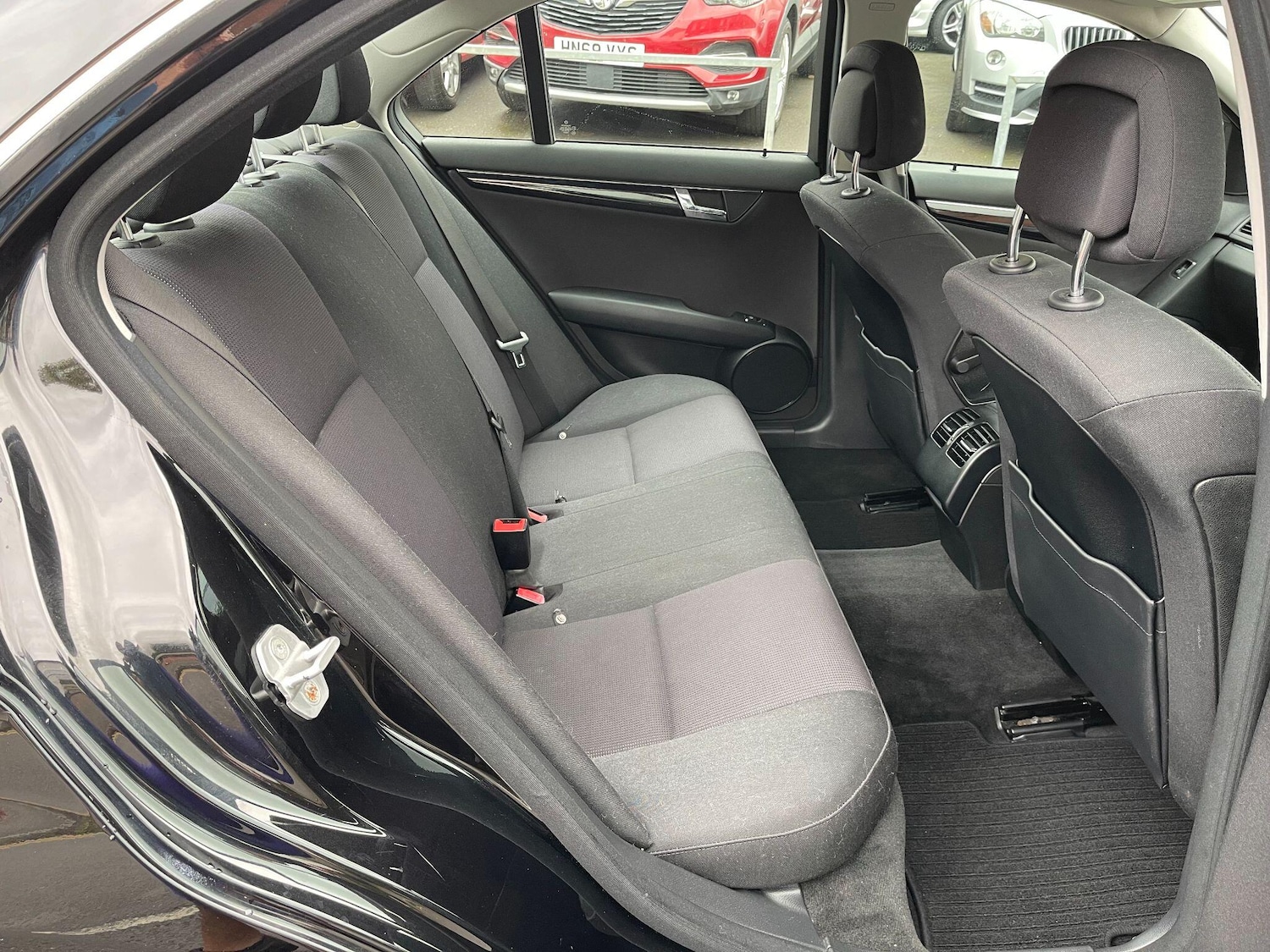 Used Mercedes-Benz C-Class 2010 for sale - 76001347: Photo 35