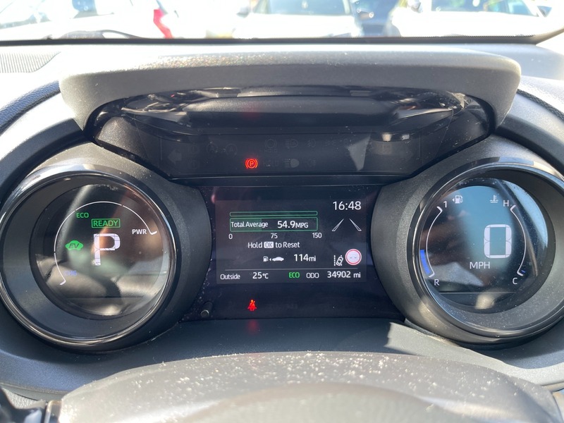 Used Toyota Yaris 2021 for sale - 76706526: Photo 46