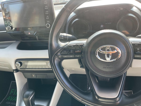 Used Toyota Yaris 2021 for sale - 75388029: Photo 34