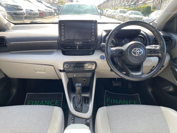 Used Toyota Yaris 2021 for sale - 75388029: Photo 38