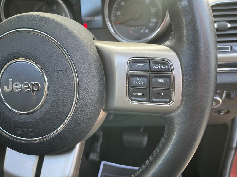 Used Jeep Grand Cherokee 2012 for sale - 76706533: Photo 33