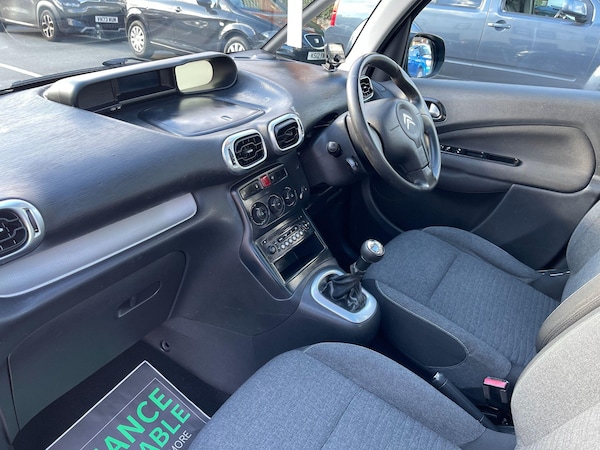 Used Citroen C3 Picasso 2015 for sale - 76032613: Photo 32