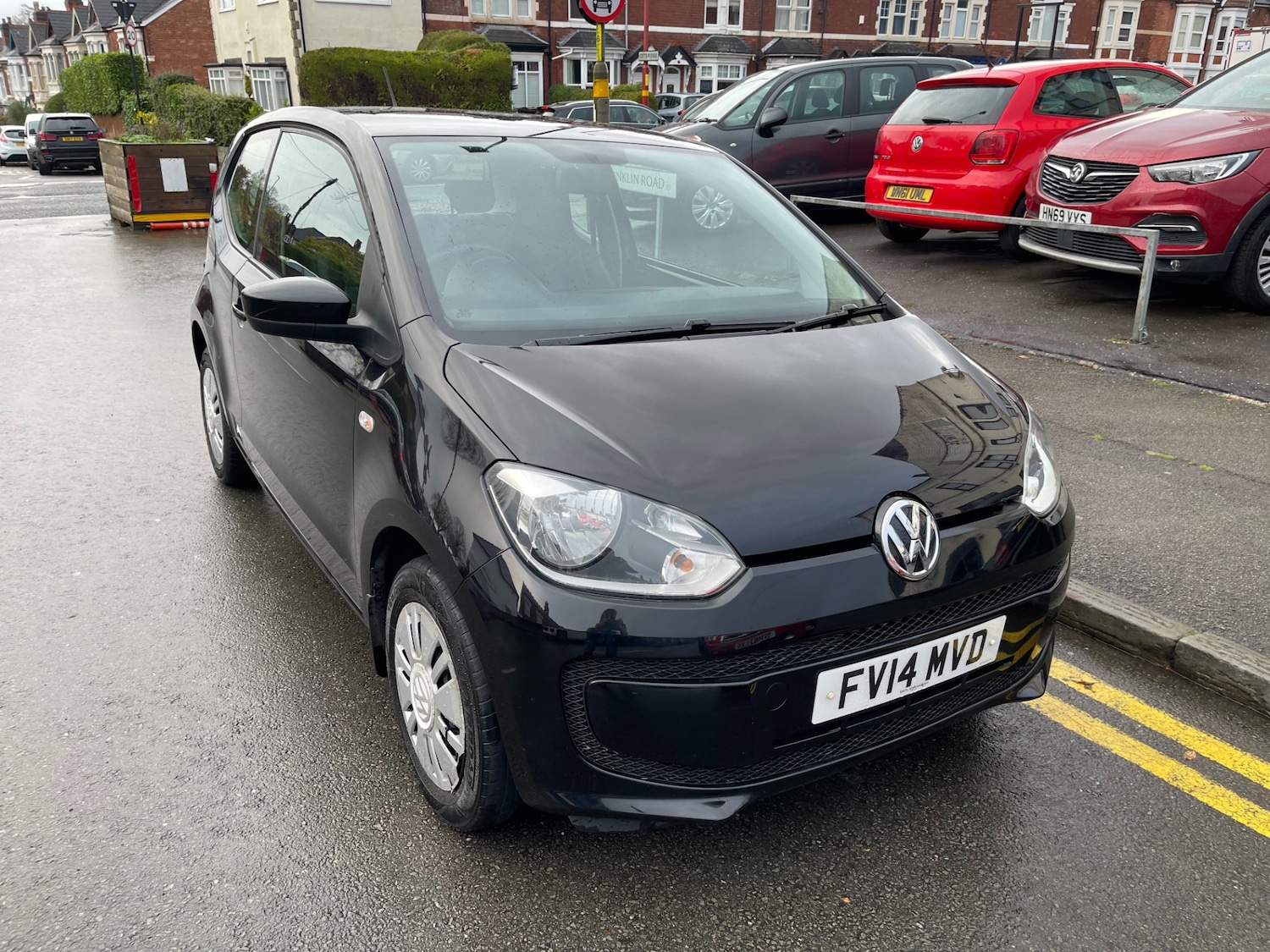 Used Volkswagen up! 2014 for sale - 76734643: Photo 2
