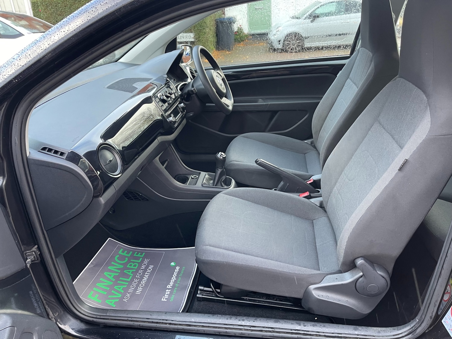 Used Volkswagen up! 2014 for sale - 76734643: Photo 35