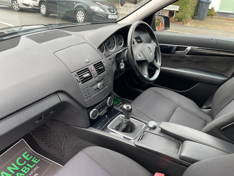 Used Mercedes-Benz C Class 2010 for sale - 76706547: Photo 40