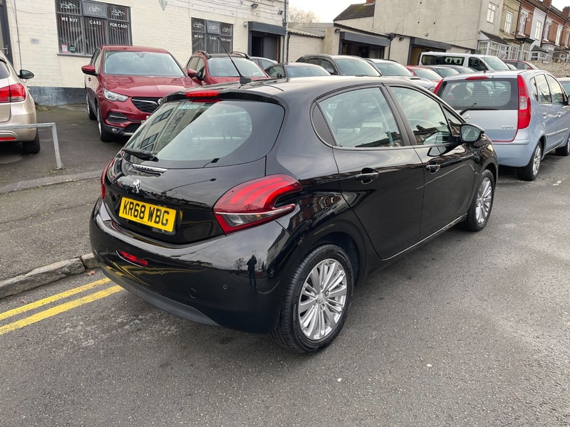 Used Peugeot 208 2018 for sale - 77200997: Photo 10