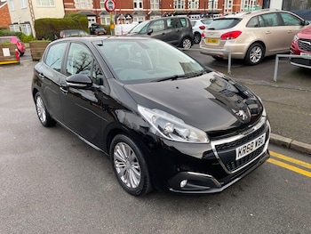 Used Peugeot 208 2018 for sale - 77200997: Photo