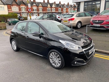 Used Peugeot 208 2018 for sale - 77200997: Photo
