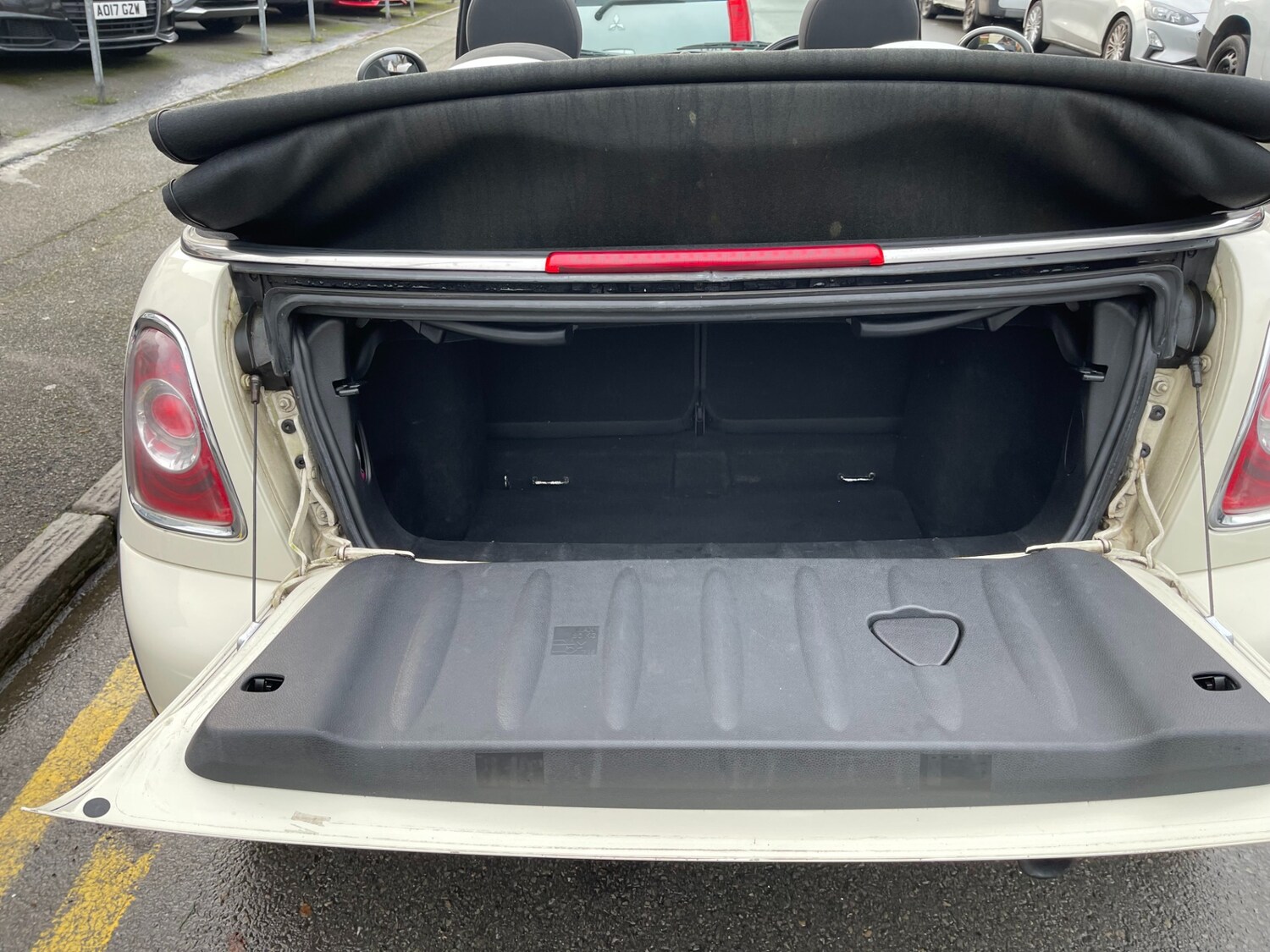 Used MINI Convertible 2012 for sale - 77195710: Photo 25