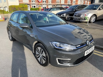 Used Volkswagen Golf 2020 for sale - 78354387: Photo