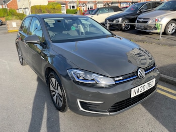 Used Volkswagen Golf 2020 for sale - 78354387: Photo