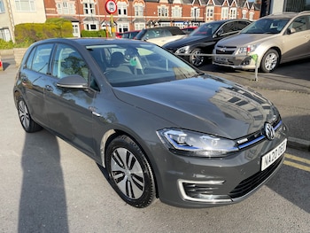 Used Volkswagen Golf 2020 for sale - 78354387: Photo