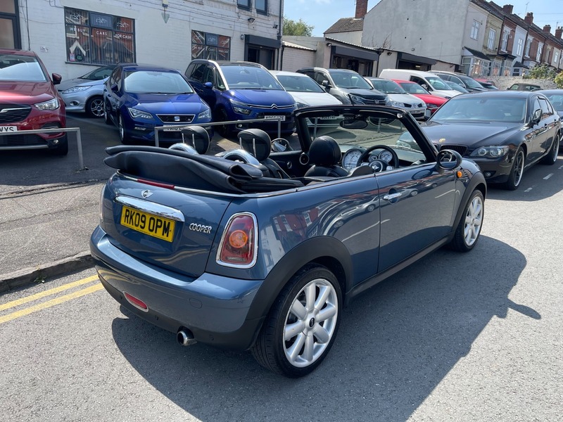 Used MINI Convertible 2009 for sale - 76706537: Photo 14