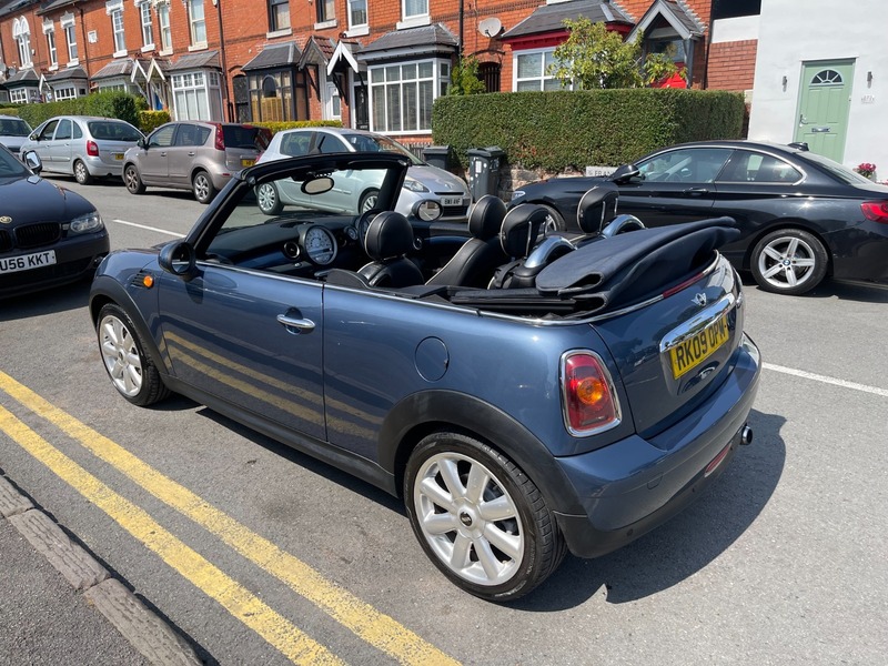 Used MINI Convertible 2009 for sale - 76706537: Photo 17