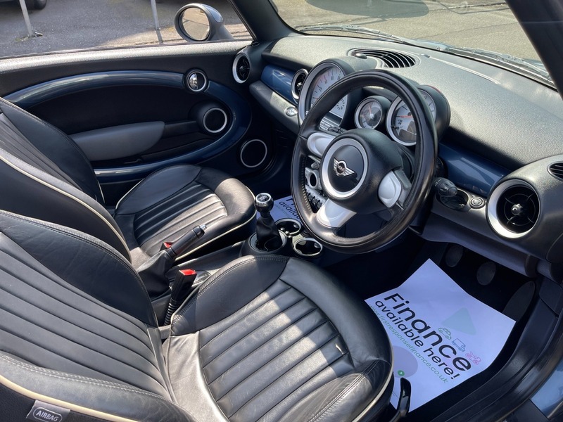 Used MINI Convertible 2009 for sale - 76706537: Photo 25