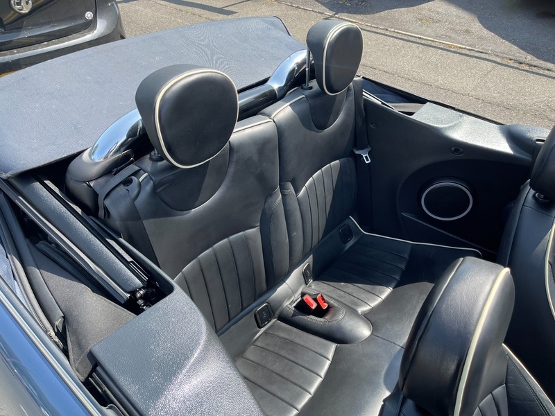 Used MINI Convertible 2009 for sale - 76706537: Photo 34