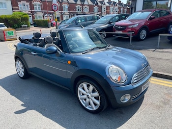 Used MINI Convertible 2009 for sale - 76706537: Photo