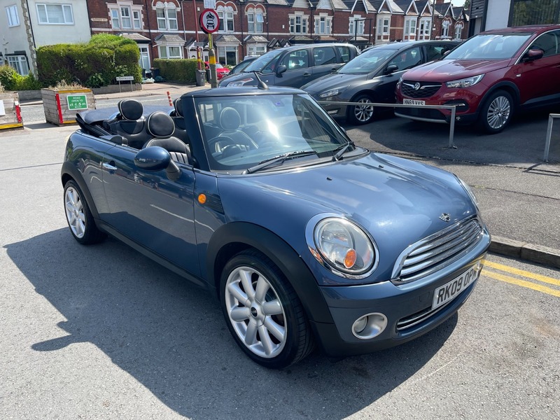 Used MINI Convertible 2009 for sale - 76706537: Photo 8