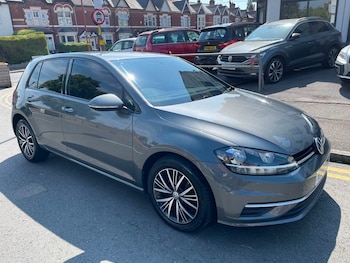 Used Volkswagen Golf 2018 for sale - 79254699: Photo