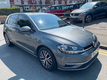 Used Volkswagen Golf 2018 for sale - 79254699: Photo