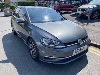 Used Volkswagen Golf 2018 for sale - 79252030: Photo