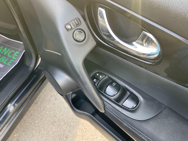Used Nissan Qashqai 2017 for sale - 76240230: Photo 38