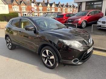 Used Nissan Qashqai 2017 for sale - 76240230: Photo 3