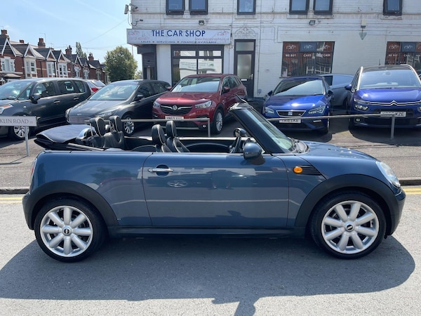Used MINI Convertible 2009 for sale - 75507289: Photo 12