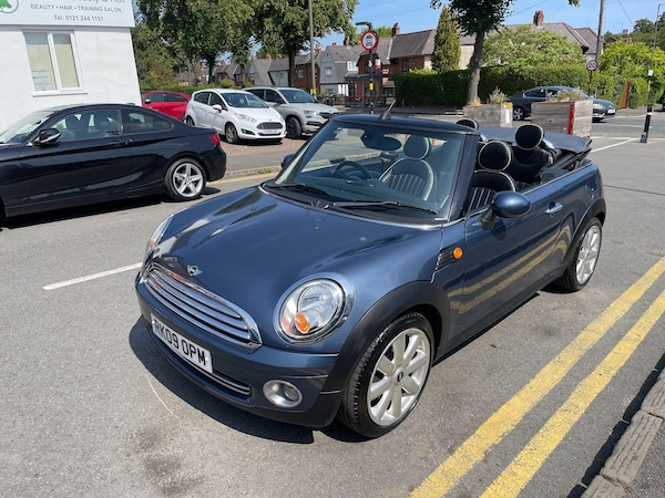 Used MINI Convertible 2009 for sale - 75507289: Photo 15