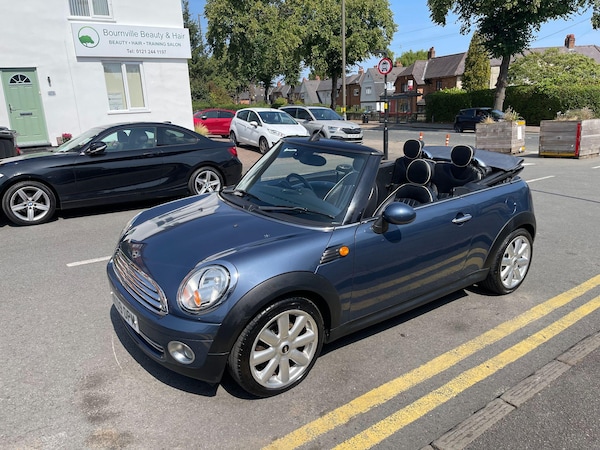 Used MINI Convertible 2009 for sale - 75507289: Photo 16