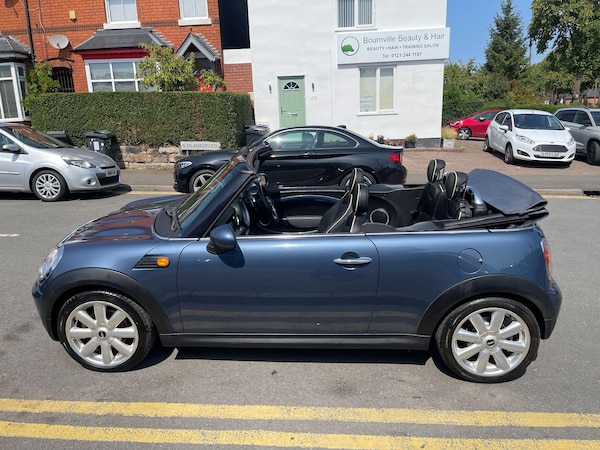 Used MINI Convertible 2009 for sale - 75507289: Photo 18