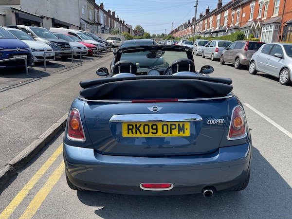 Used MINI Convertible 2009 for sale - 75507289: Photo 21