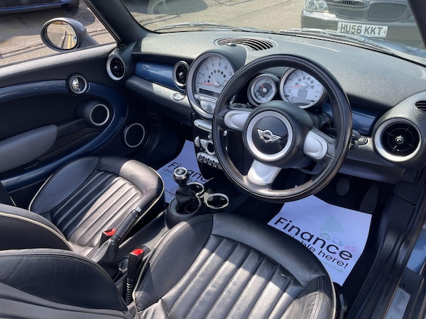 Used MINI Convertible 2009 for sale - 75507289: Photo 34