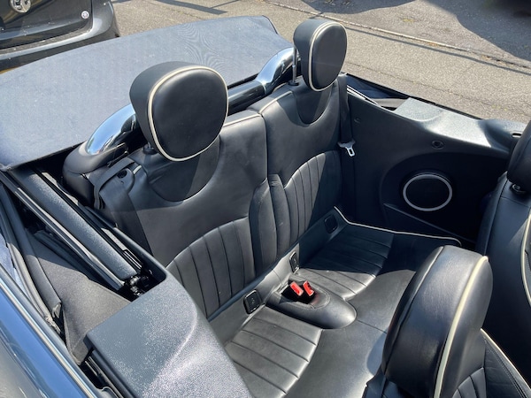 Used MINI Convertible 2009 for sale - 75507289: Photo 42