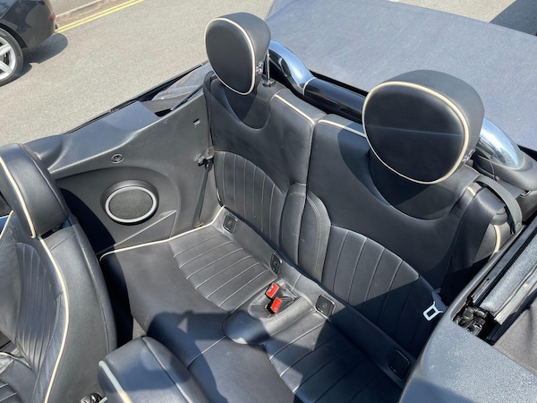 Used MINI Convertible 2009 for sale - 75507289: Photo 47
