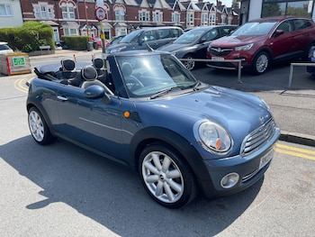 Used MINI Convertible 2009 for sale - 75507289: Photo