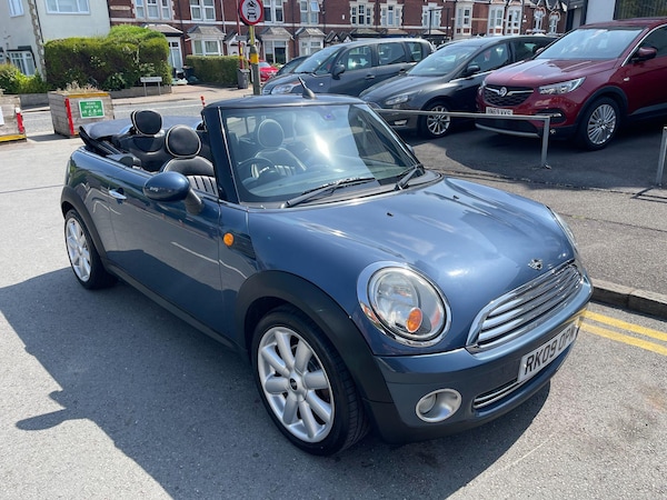 Used MINI Convertible 2009 for sale - 75507289: Photo 5